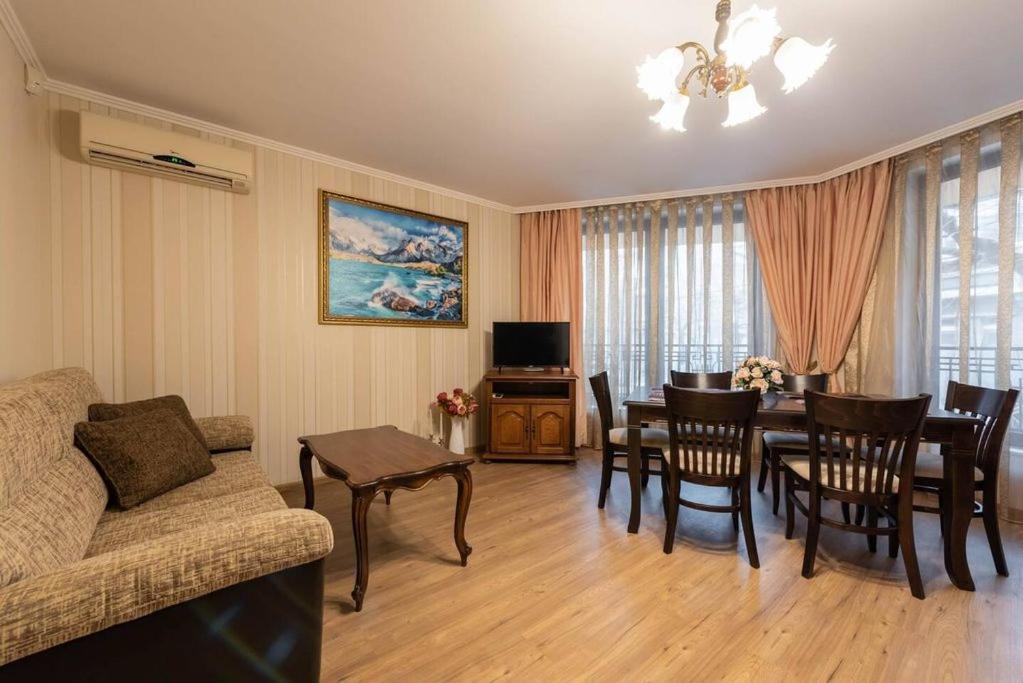 Vazov Residence , Two Bedroom Top Centre Apartment Varna Eksteriør bilde