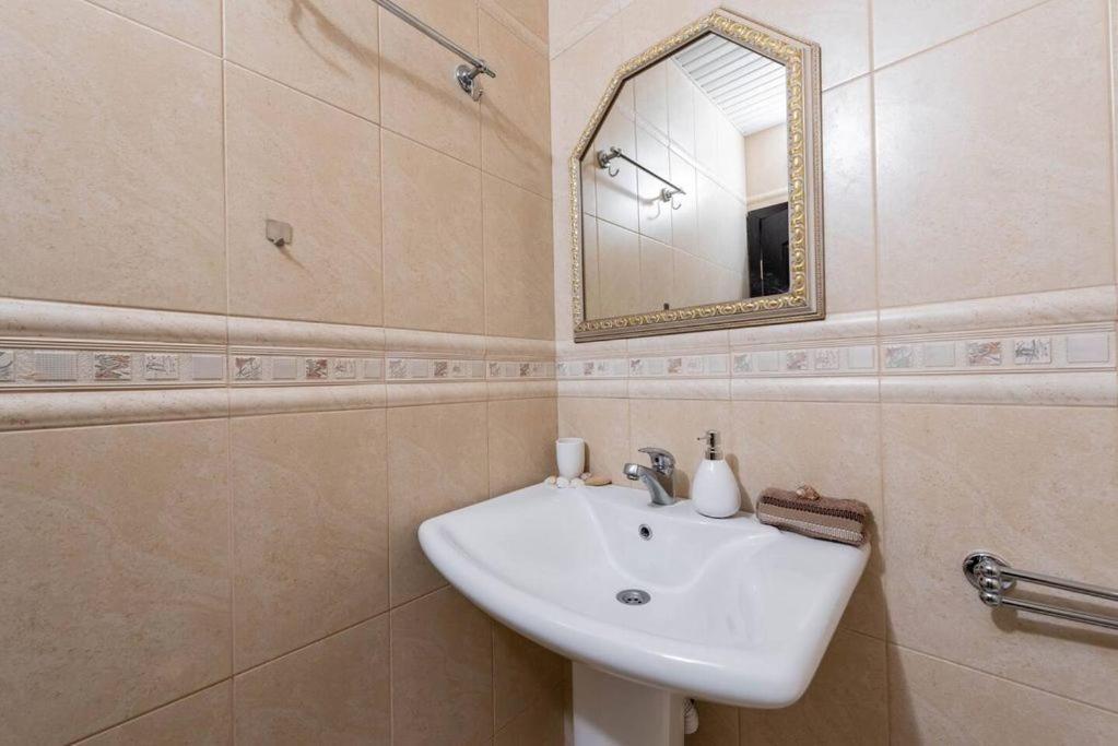 Vazov Residence , Two Bedroom Top Centre Apartment Varna Eksteriør bilde